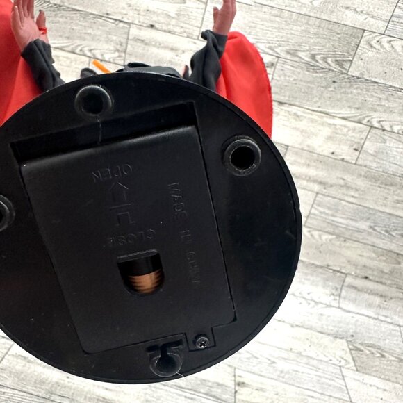 Gemmy Ind. Animated Freestanding Halloween Factory 11" Dracula Figure - Picture 6 of 10